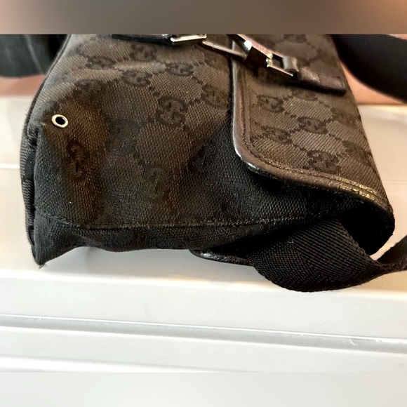 Gucci Belt Bag - Picture 10 of 15